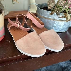 Fitflop ankle strap flats. Dusty pink brushed suede. . Size 6.5